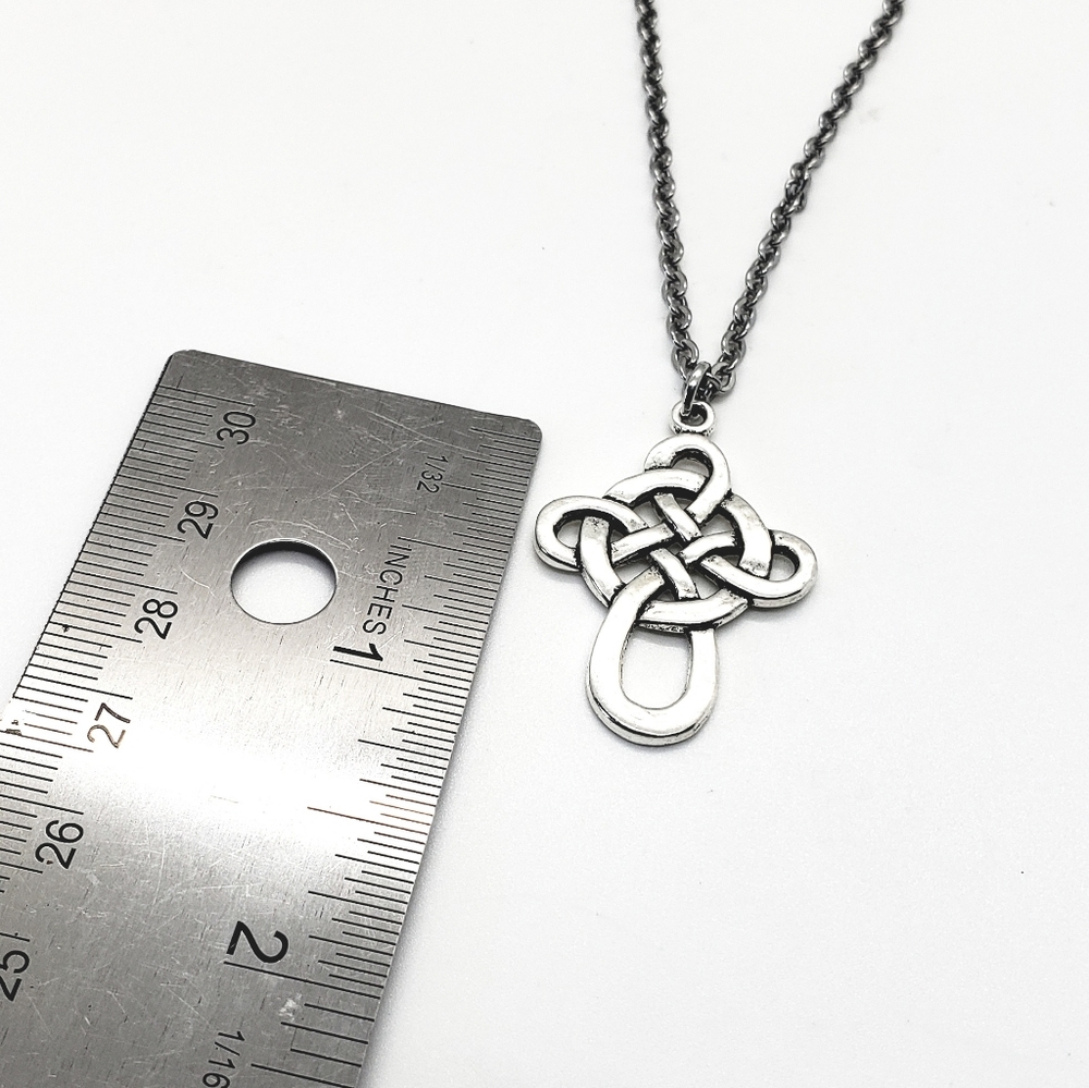 Hand Crafted Silver Celtic Knot Pendant Necklace - Picture 3 of 4